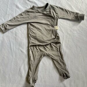 Bonsie skin to skin baby wear footed pajamas